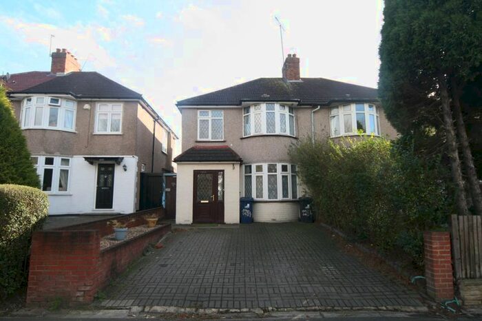 3 Bedroom Semi-Detached House To Rent In Greenford Road, Greenford, UB6