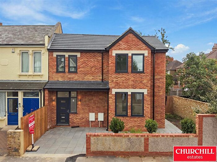 2 Bedroom Semi Detached House For Sale In Herongate Road, Aldersbrook, E12