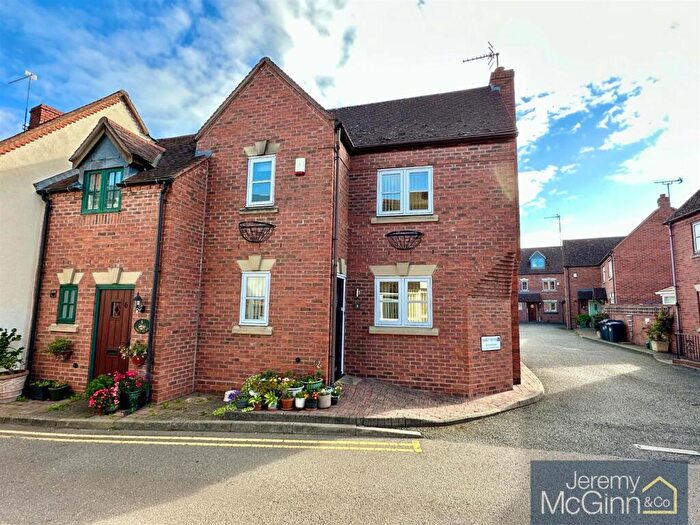 2 Bedroom Semi-Detached House For Sale In Abbey Mews, Alcester, B49
