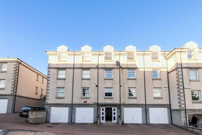 2 Bedroom Flat To Rent In Morningfield Mews, Aberdeen, AB15