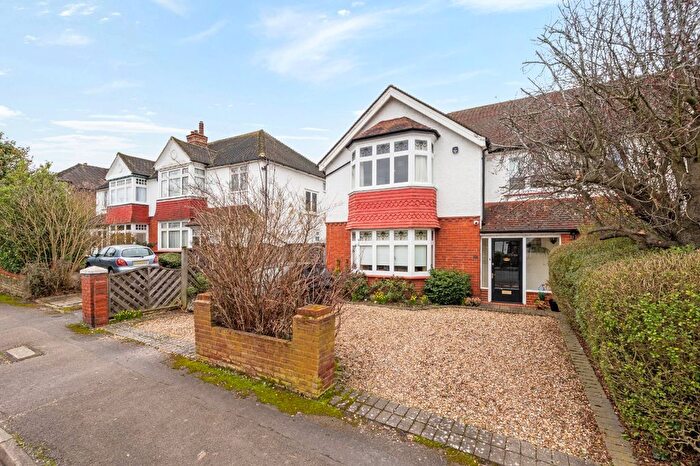 4 Bedroom Semi Detached House For Sale In Crichton Road, Carshalton, SM5