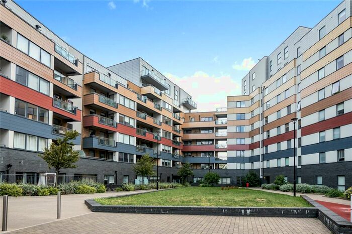 3 Bedroom Flat To Rent In Montmorency Gardens, New Southgate, London, N11