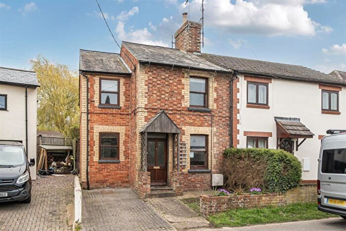 2 Bedroom Cottage For Sale In High Street, Silverstone, NN12