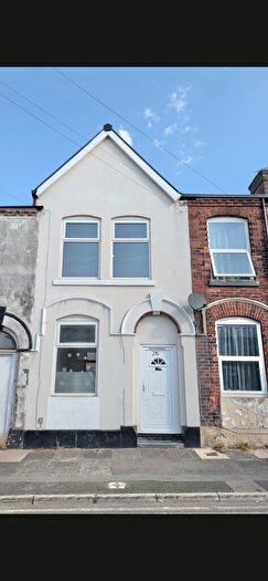 Terraced House To Rent In Kings Road, Ashton-under-lyne, Tameside, OL6