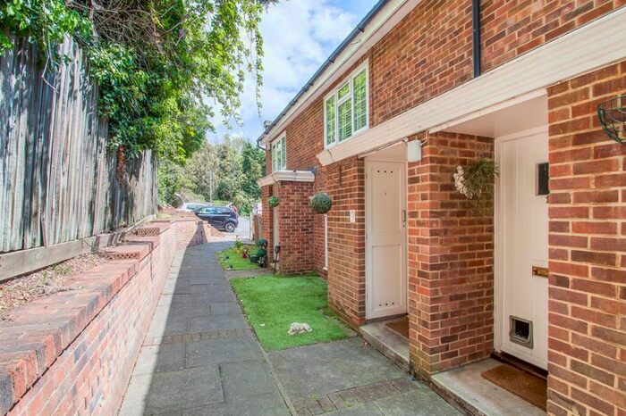 1 Bedroom Maisonette To Rent In Wynford Place, Grosvenor Road, Belvedere, DA17