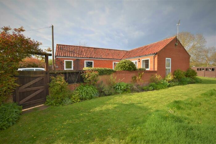 6 Bedroom Detached House For Sale In Long Lane, Colby, Norwich, NR11