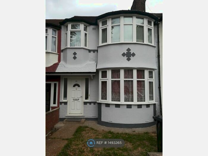 3 Bedroom Terraced House To Rent In Cleaveley Crescent, Ealing, W5