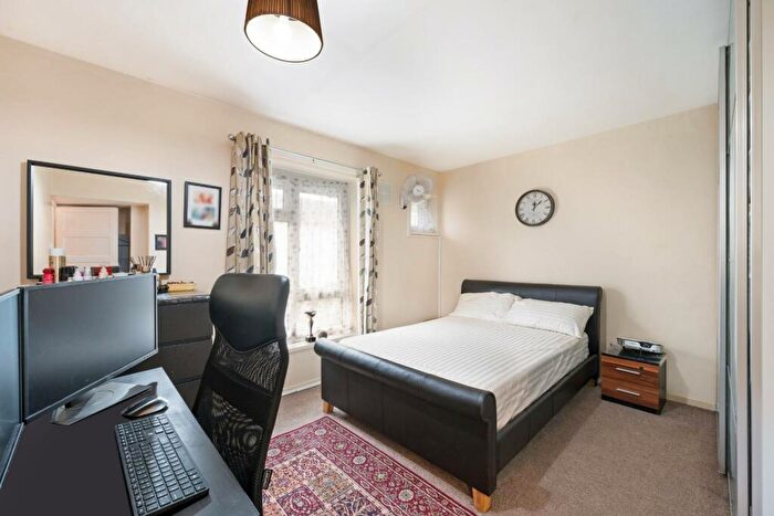3 Bedroom Terraced House For Sale In Pound Road, Banstead, SM7