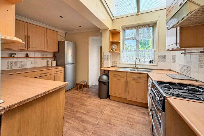 3 Bedroom Terraced House For Sale In Wyles Street, Gillingham, ME7