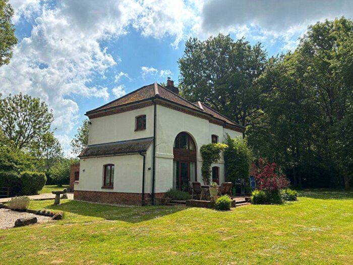 3 Bedroom Detached House To Rent In Rycote Farm, Tiddington, Thame, OX9