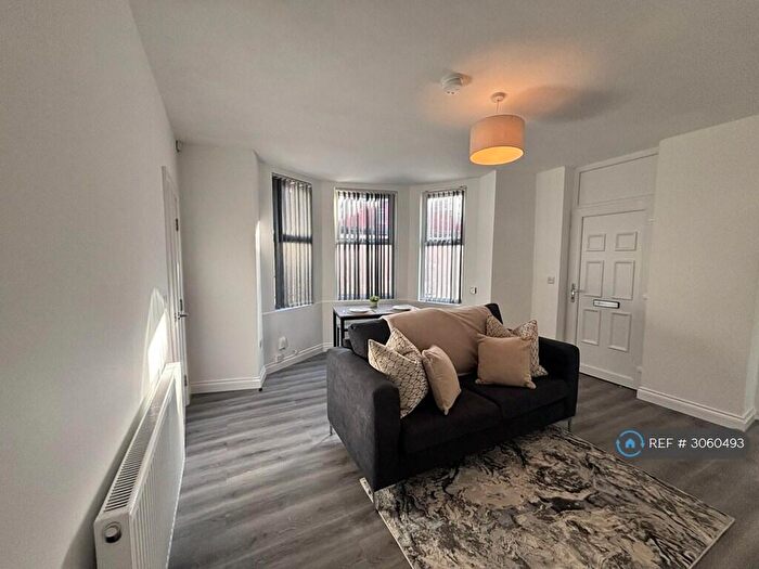1 Bedroom Flat To Rent In Norwood Terrace, Leeds, LS6