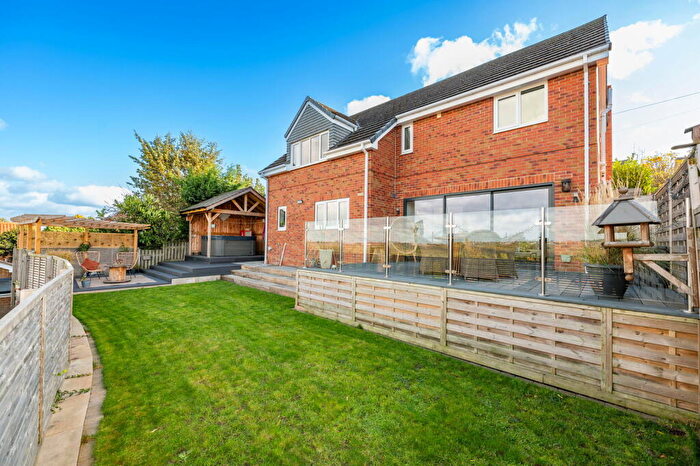 4 Bedroom Detached House For Sale In Melvinia Crescent, Barnsley, S75