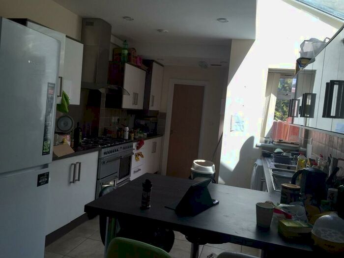 8 Bedroom Terraced House To Rent In Tiverton Road, Selly Oak, Birmingham, B29