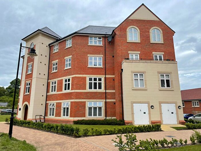 1 Bedroom Flat To Rent In Burke Place, Aldershot, GU11