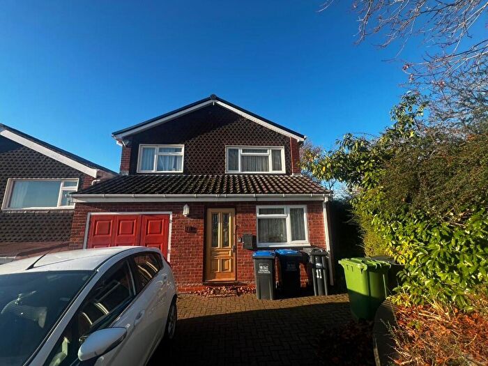 3 Bedroom Detached House To Rent In Berwick Close, Warwick, Warwickshire, CV34
