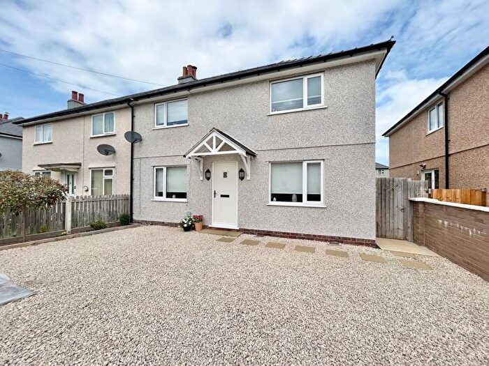 4 Bedroom Semi-Detached House For Sale In Penmaen Road, Conwy, LL32
