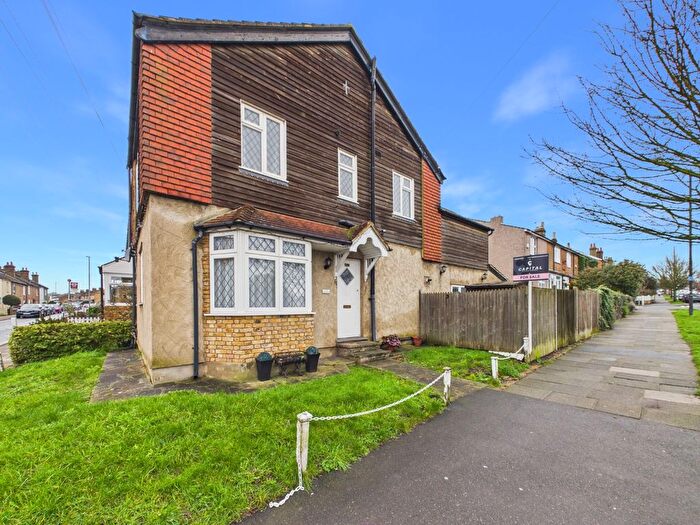 4 Bedroom Semi Detached House For Sale In Chislehurst, Kent, BR7