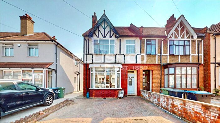 2 Bedroom Apartment To Rent In Swinderby Road, Wembley, HA0