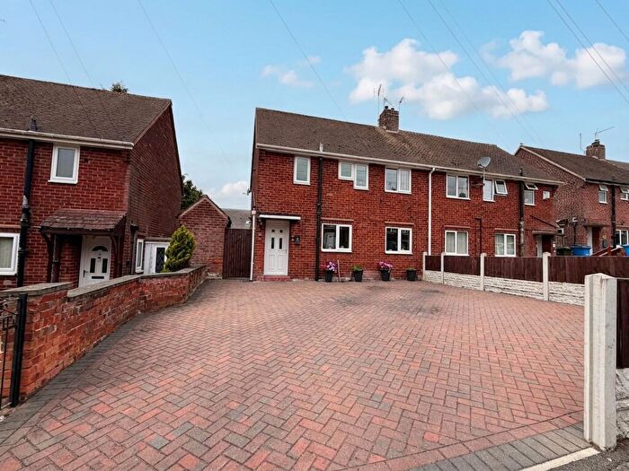 3 Bedroom Semi-Detached House For Sale In Chesterton Drive, Worksop, S81