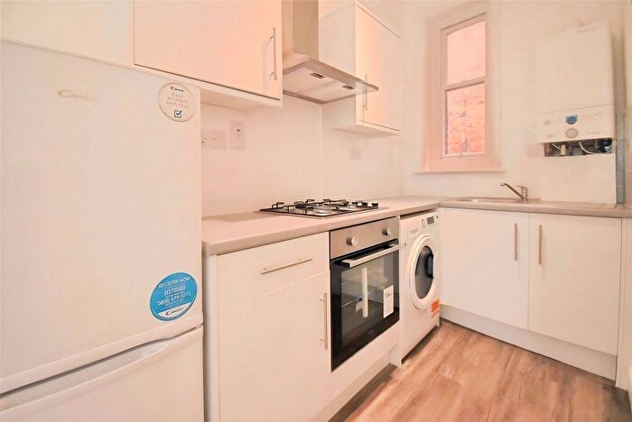 1 Bedroom Flat To Rent In Cheapside, Reading, RG1