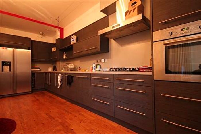 3 Bedroom Apartment To Rent In Glenthorn Road, Jesmond, NE2