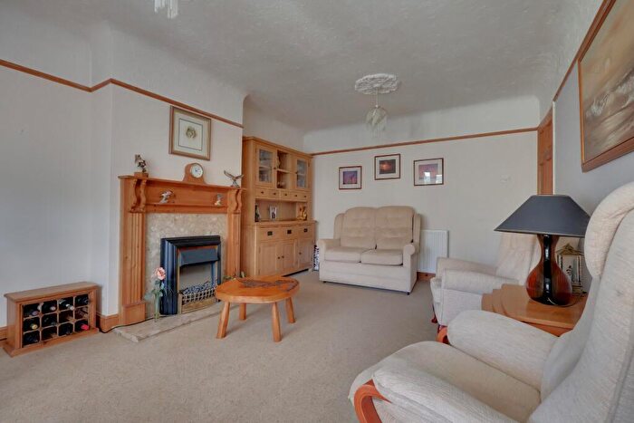 2 Bedroom Semi-Detached Bungalow For Sale In Springfield Close, Bedhampton, Havant, PO9
