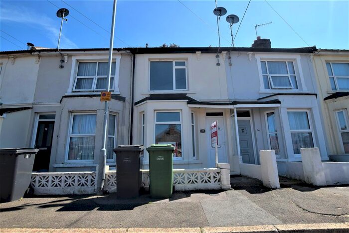 2 Bedroom Terraced House To Rent In Oakfield Road, Hastings, TN35
