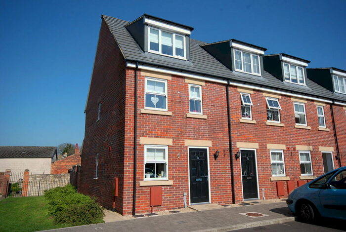 3 Bedroom Town House To Rent In St James Garden, Trowbridge, BA14