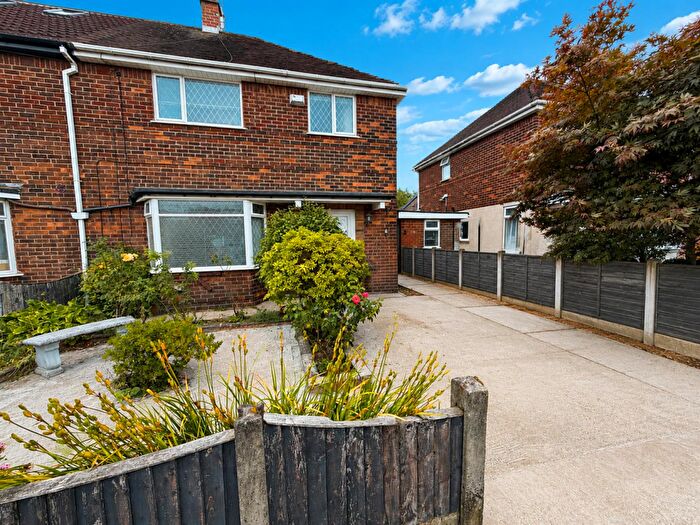 3 Bedroom Semi-Detached House For Sale In Cartmel Crescent, Chadderton, Oldham, OL9