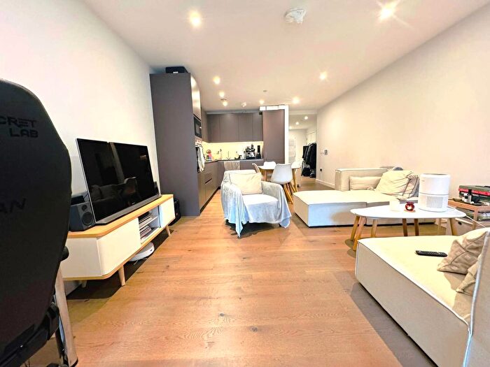 2 Bedroom Flat To Rent In Weymouth Building, Elephant Park, Deacon Street, London, SE17