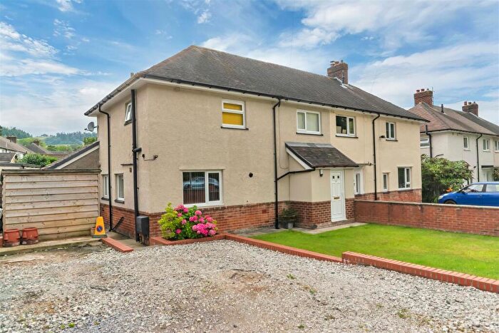 3 Bedroom Semi-Detached House For Sale In Pengwern, Llangollen, LL20