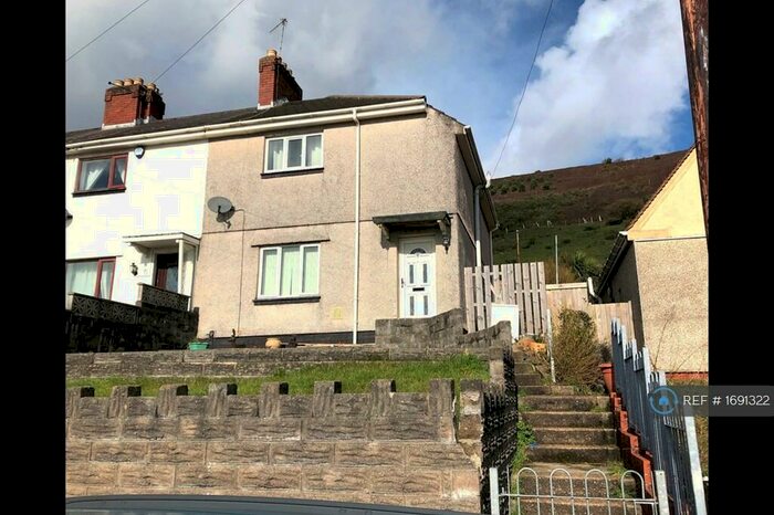 3 Bedroom End Of Terrace House To Rent In Robert Owen Gardens, Port Tennant, Swansea, SA1