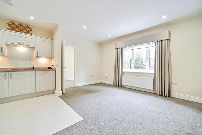 2 Bedroom Bungalow For Sale In Adel Manor Gardens, Yorkshire, LS16