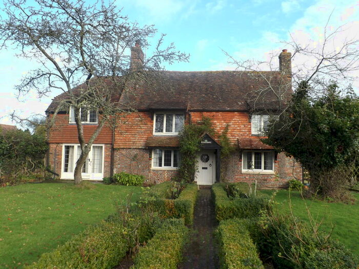 4 Bedroom House To Rent In Bodle Street Green, BN27