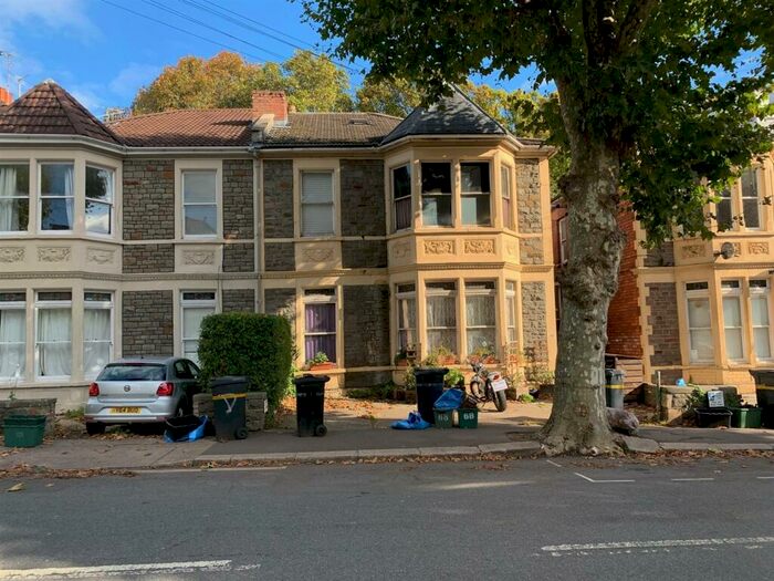 Studio To Rent In Cranbrook Road Redland Bristol, BS6