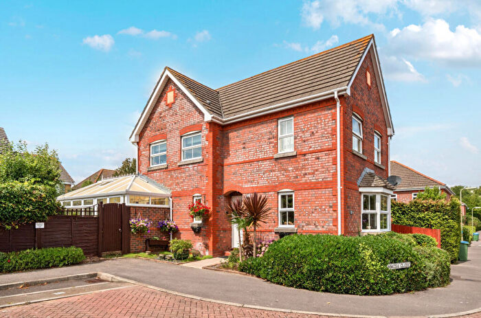 3 Bedroom Detached House For Sale In Gardenia Drive, Fareham, Hampshire, PO15