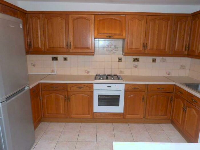 3 Bedroom Terraced House To Rent In South Road, Edmonton, N9