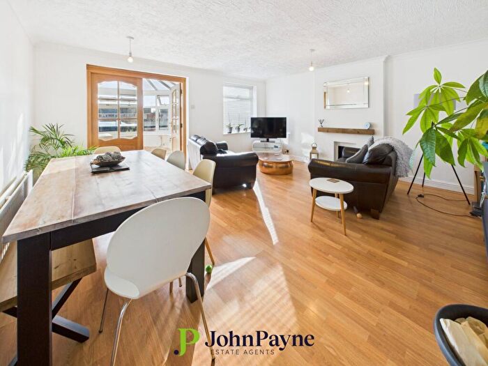 3 Bedroom Semi-Detached House To Rent In William Bristow Road, Cheylesmore, Coventry, CV3