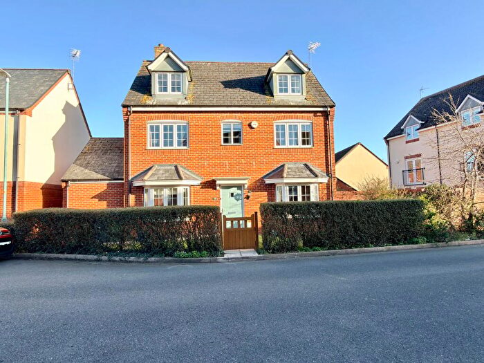 5 Bedroom Detached House For Sale In Feltham Way, Tewkesbury, GL20