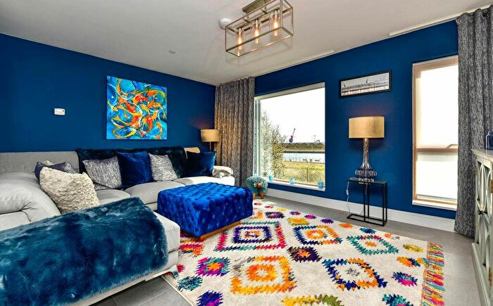 4 Bedroom Terraced House To Rent In Langdon Road, Swansea, SA1