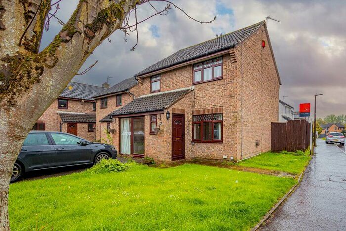 3 Bedroom House To Rent In Cosmeston Drive, CF64