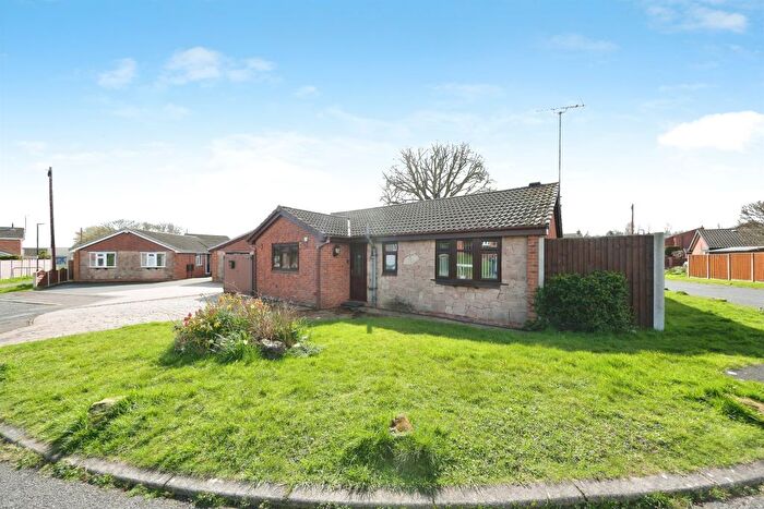 3 Bedroom Detached Bungalow For Sale In Maple Gardens, Heanor, DE75