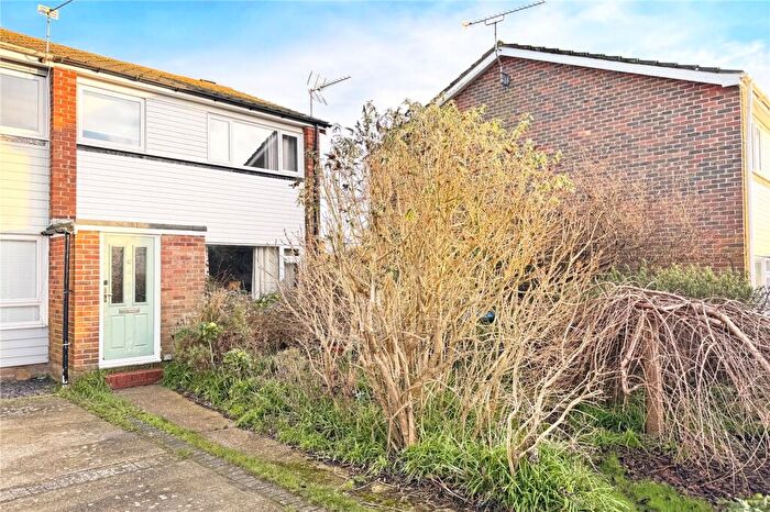 3 Bedroom End Of Terrace House For Sale In Meadowside, Angmering, Littlehampton, West Sussex, BN16
