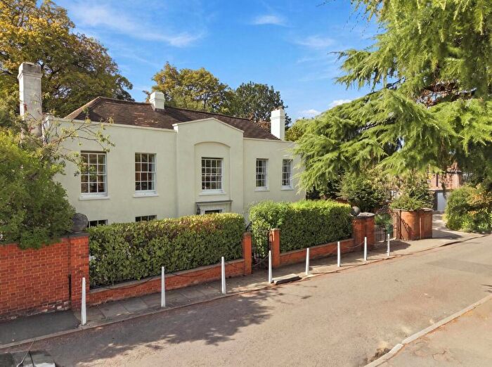 6 Bedroom House For Sale In The Applegarth, Nutter Lane, Wanstead, E11