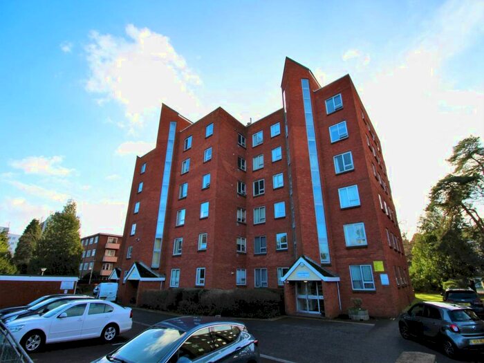 2 Bedroom Flat To Rent In Auburn Mansions, Princess Road, Poole, BH12