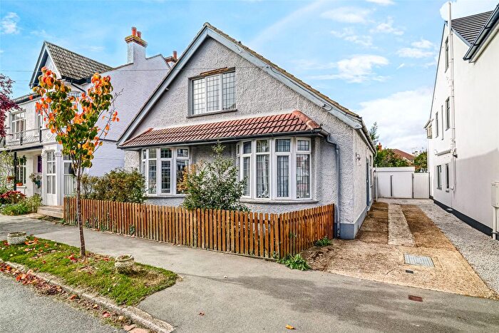 4 Bedroom Detached House For Sale In Sandleigh Road, Leigh-On-Sea, Essex, SS9