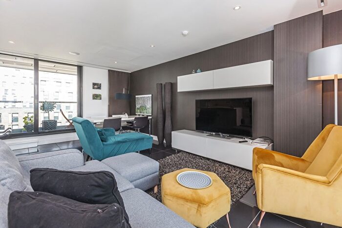 2 Bedroom Flat To Rent In Leman Street, Epc:C, E1