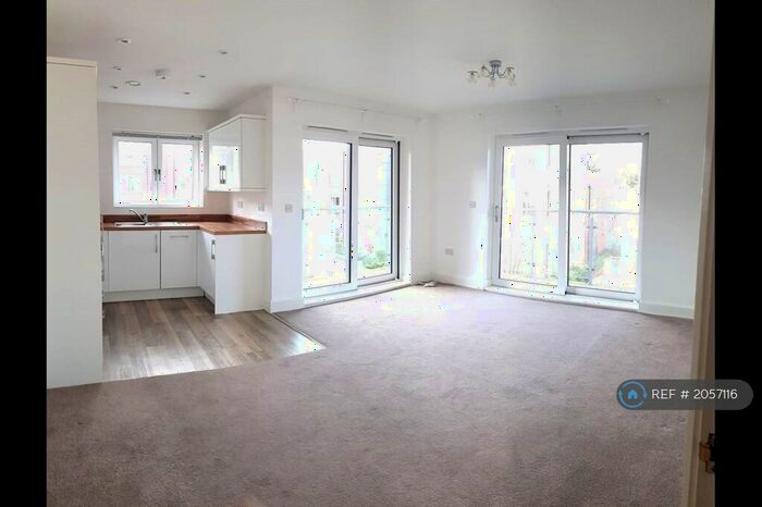 2 Bedroom Flat To Rent In Charrington Place, St. Albans, AL1