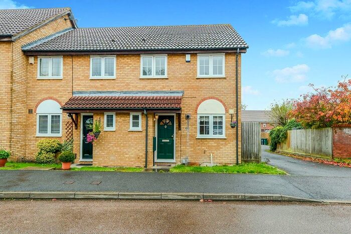 3 Bedroom Terraced House To Rent In Harlech Road, Abbots Langley, Hertfordshire, WD5