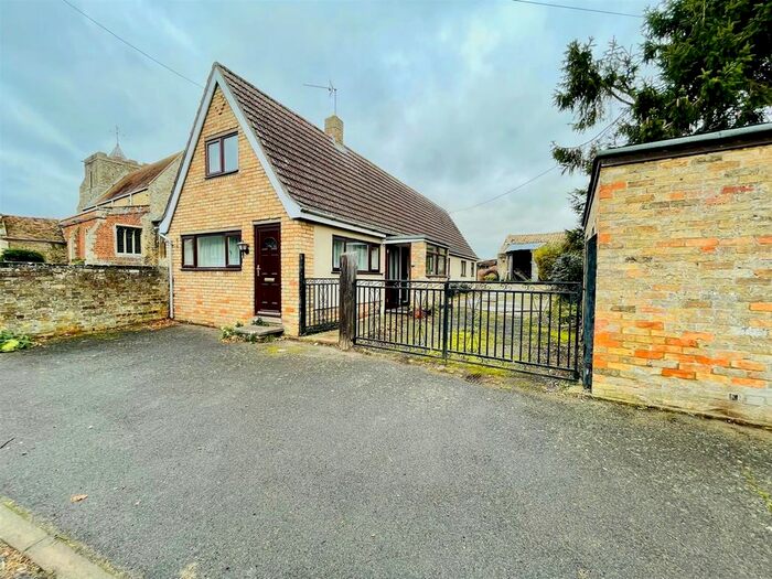 2 Bedroom Detached Bungalow For Sale In High Street, Witcham, Ely CB6
